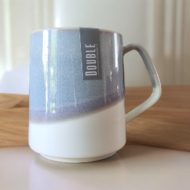 Tasse à thé dégradé de bleu